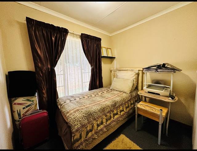 2 BEDROOM CLUSTER FOR SALE IN UNION